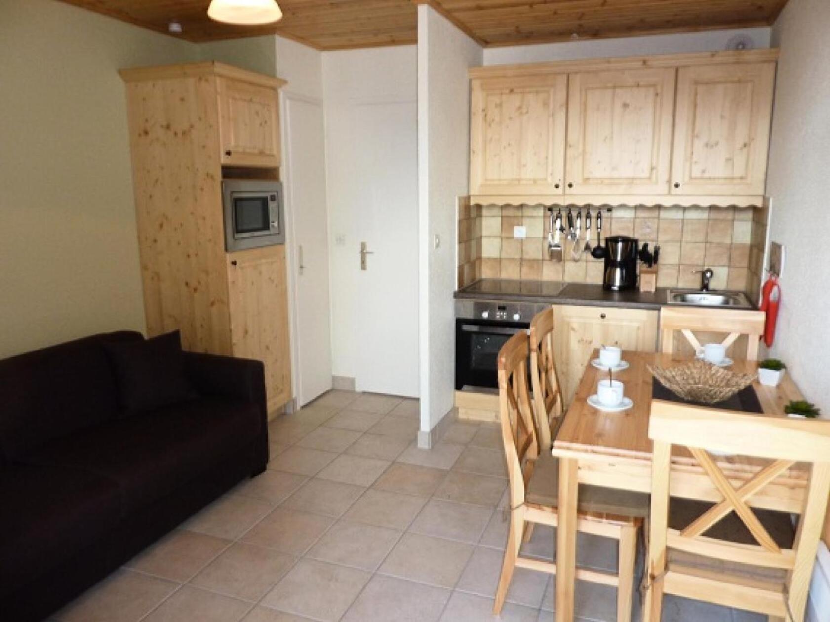 Eterlous - Pour 4 Personnes 33 Appartement *
